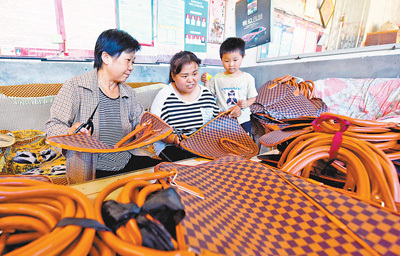 河北創(chuàng)新模式激活扶貧動(dòng)力 年人均增加工資性收入2萬余元